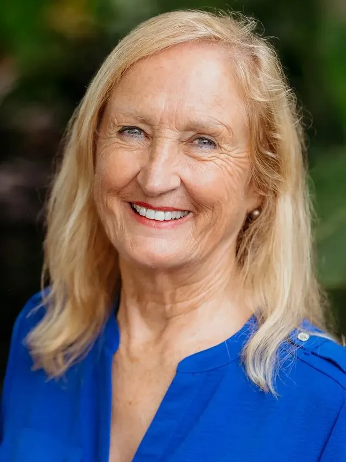 Donna Apisa, CRB, CRS, GRI
